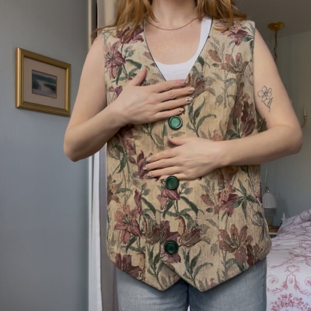 Vintage Plus Size Floral Vest - Picture 3 of 8